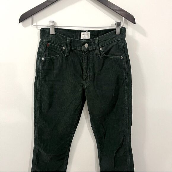 Aritzia Sunday Best Zola Mom Corduroy Pants in Scarab Green Size 00 - Picture 4 of 15